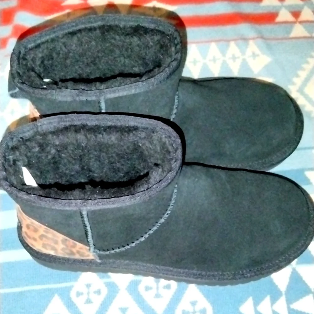 Kookaburra ugg boots - Picture 1 of 5